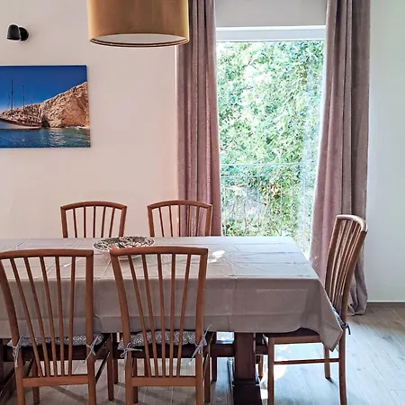 Apartman Fameja By Interhome *