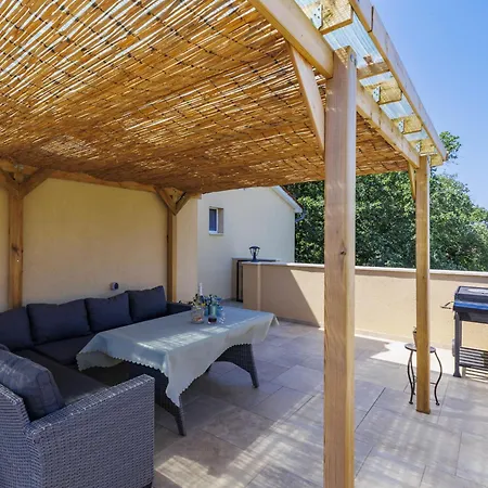 Fameja By Interhome Ližnjan